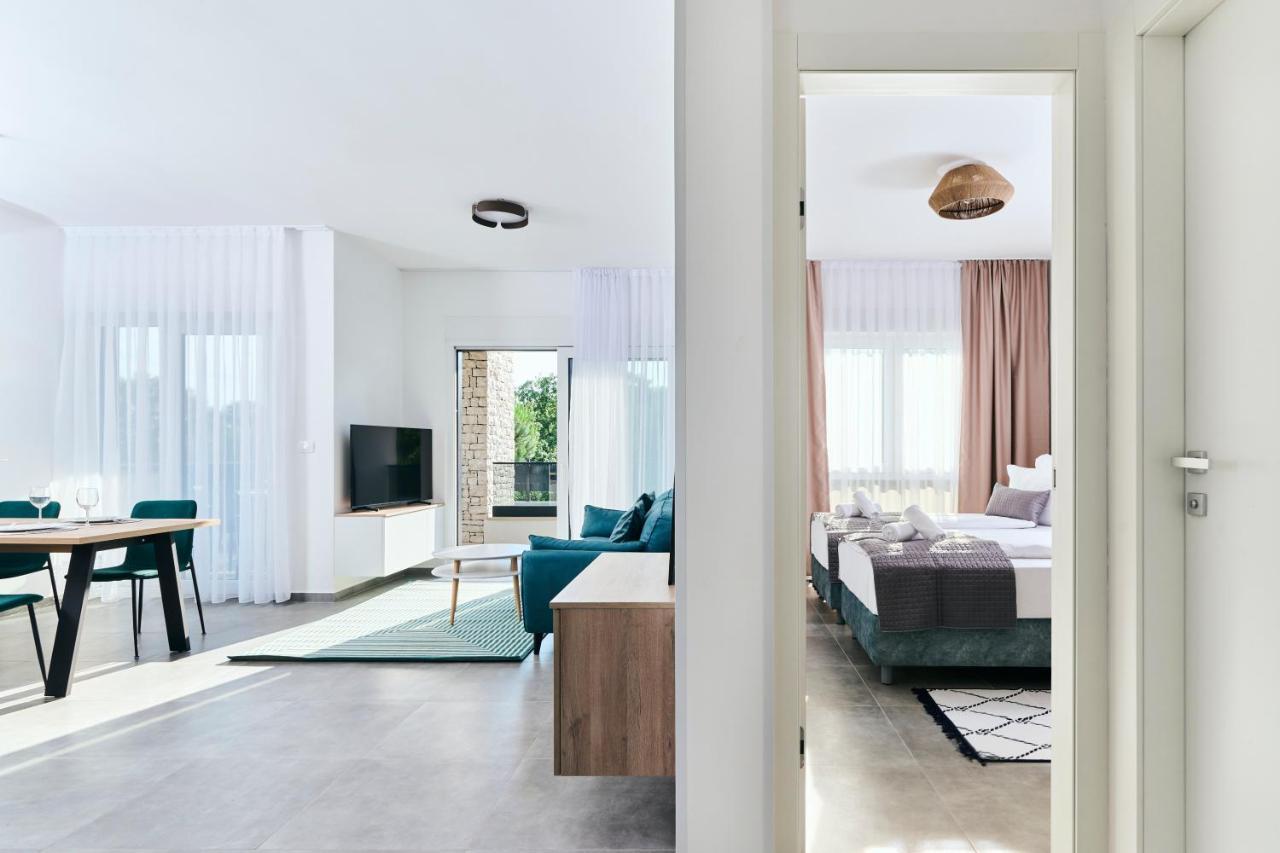 Apartments San Maris Umag Exterior photo